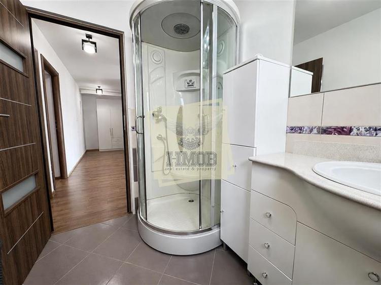 Apartament cu 3 camere decomandat, mobilat în Exterior Sud