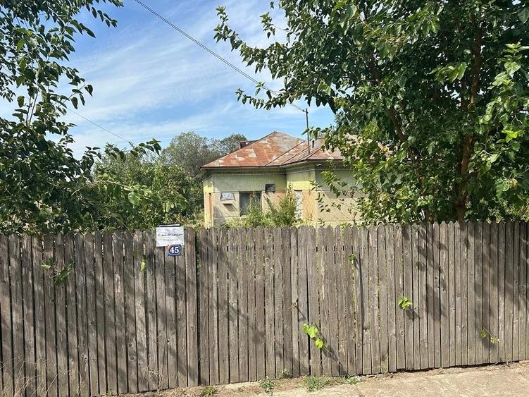 Casă cu Teren 1700 Mp în Salcia