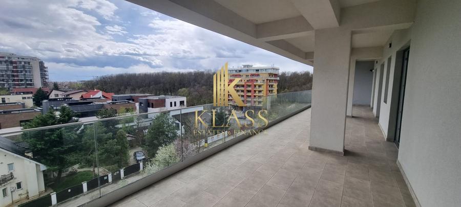 Apartament cu 3 camere semidecomandat, mobilat în Voluntari