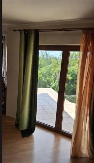 Casă cu 5 camere cu Teren 1304 Mp în Budeasa