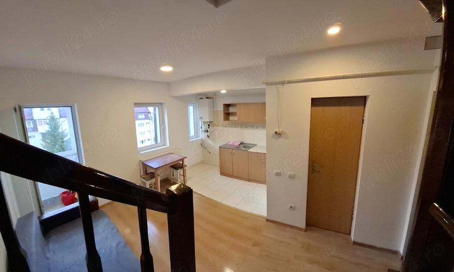 Brasov zona garii - Lacramioarelor, living + 2 camere, 54mp, etaj 5, scara interioara. 81.000 EUR - 4