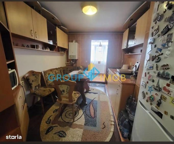 Apartament cu 3 camere decomandat în Central
