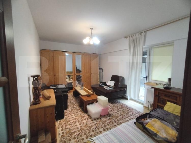 Apartament cu 4 camere nedecomandat, mobilat în Valea Lupului