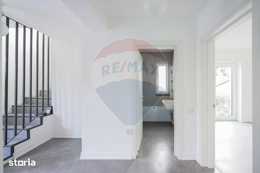 Casă cu 5 camere cu Teren 301 Mp în Calea Aradului