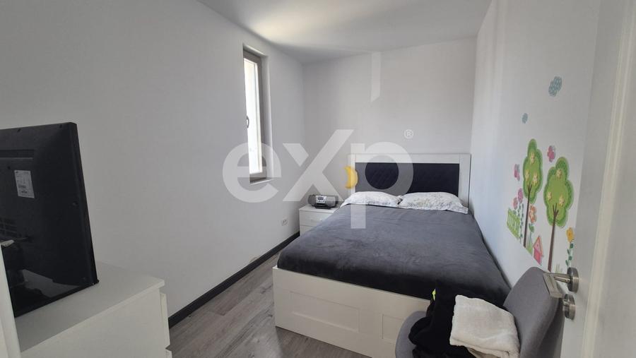 Apartament cu 3 camere decomandat în Trivale