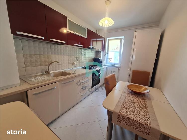Apartament cu 3 camere semidecomandat, mobilat în Astra