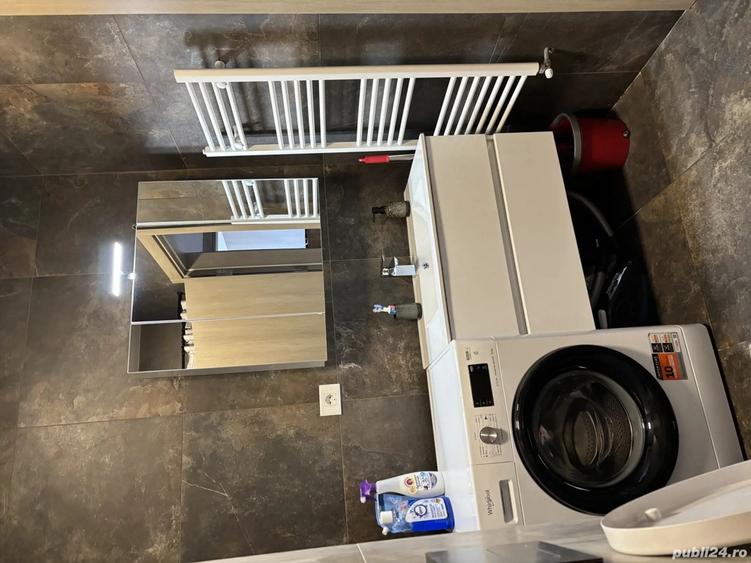 Inchiriez apartament 2 camere, sector 4 - 4