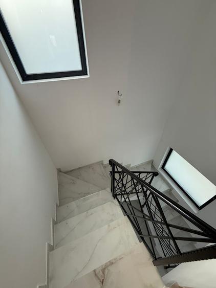 Casa Moderna / 4 Camere / 3 Bai / 308 mp - 15