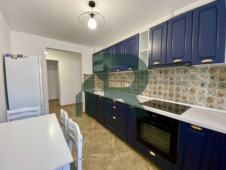 Apartament renovat cu 3 camere si 2 bai in Cartierul Strand - 12