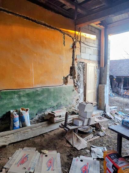 De vinzare casa renovata recent - 2