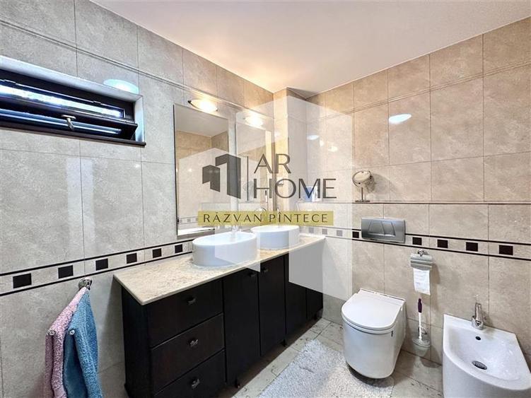 Proprietate impresionanta cu piscina interioara, zona centrala, Ploies - 14