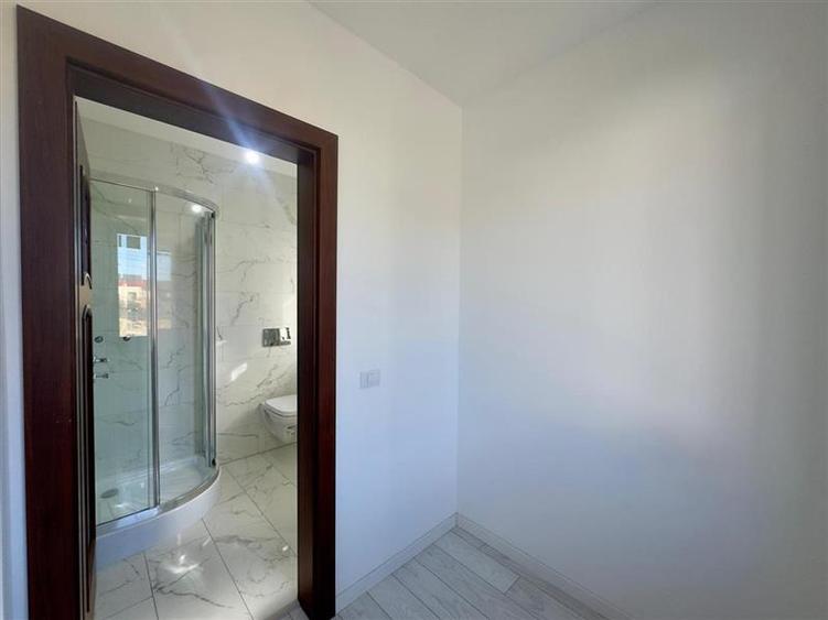 Vilă elegantă individuală în Valea Lupului  5 camere - 14