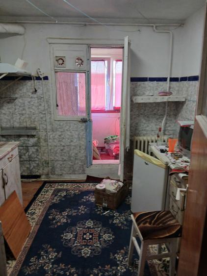 Vind apartament 3 camere decomandat zona Mihai Bravu -Kaufland - 4
