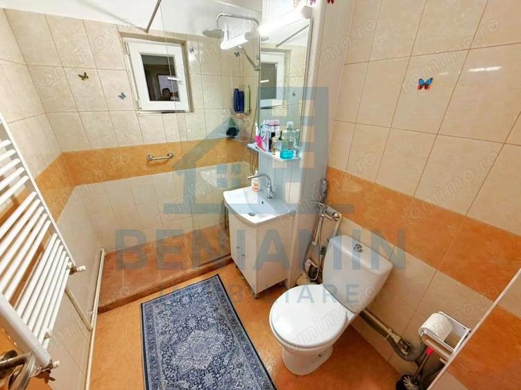 2 Camere-Etaj 3-Centrala termica-Mobilat-Utilat-Bloc 1982-Disponibil - 3