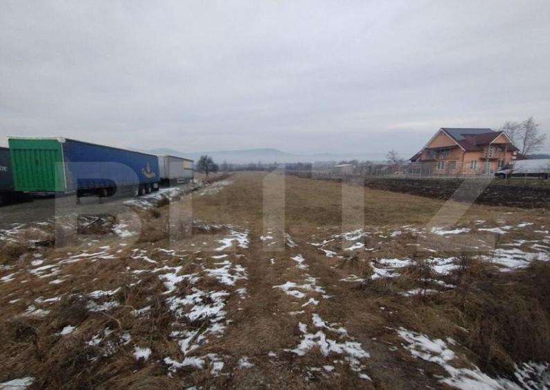 Teren intravilan 3995 mp, 22 m deschidere la DN17, zona Rusu - 2