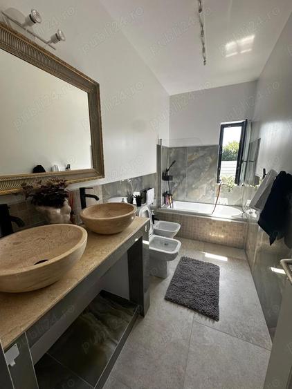 Casa premium de vanzare Zona Dumbrava - 2