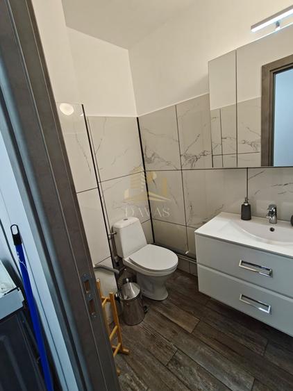 Apartament cu 3 camere decomandat, mobilat în Plopilor