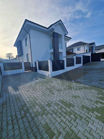 Casa exclusivista individuala echipata premium si teren 500 mp in Daia - 1