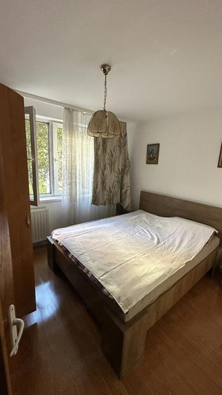 Apartament cu 3 camere decomandat în Cetate