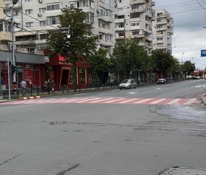 Inchiriem SPATII COMERCIALE - zone stradale - Suprafete de la 160 m.p. - 4