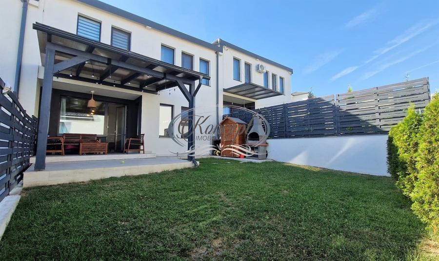 Duplex elegant cu 3 dormitoare si curte generoasa in Voronet - 1