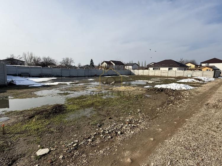 Loturi 382mp, 514mp, strada principala, toate utilitatile!Comision 0%! - 2