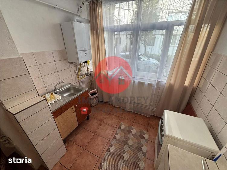 Apartament 2 camere decomandat, Vest, etaj 1, mobilat - 3