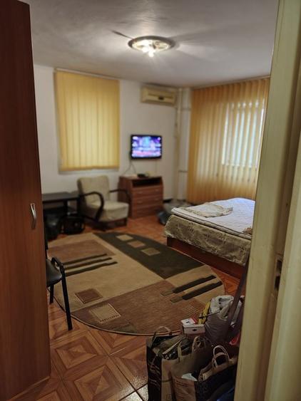 Vind garsoniera 1 ,etaj 1/7, util=39mp, Camera de Comert / str Splaiul Unirii 39 /,direct proprietar =0771569250 - 1