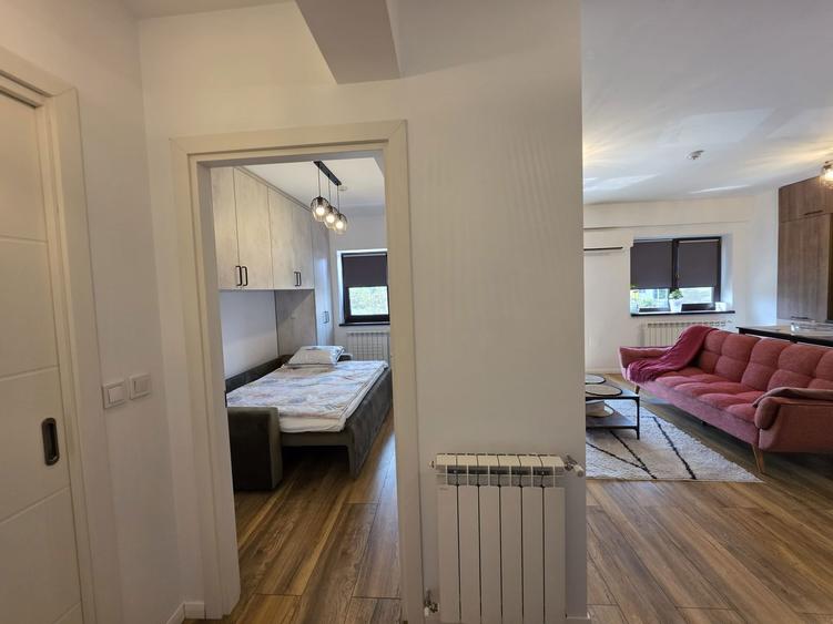 Proprietar, ofer spre inchiriere apartament tip studio in bloc nou cu loc de parcare, str. Gheorghe Avramescu, etaj 1, decomandat - 2