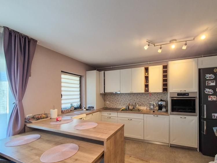 Apartament 3 camere,2 bai, 65mp, Terasa 10mp - Parcare inclusa - 4