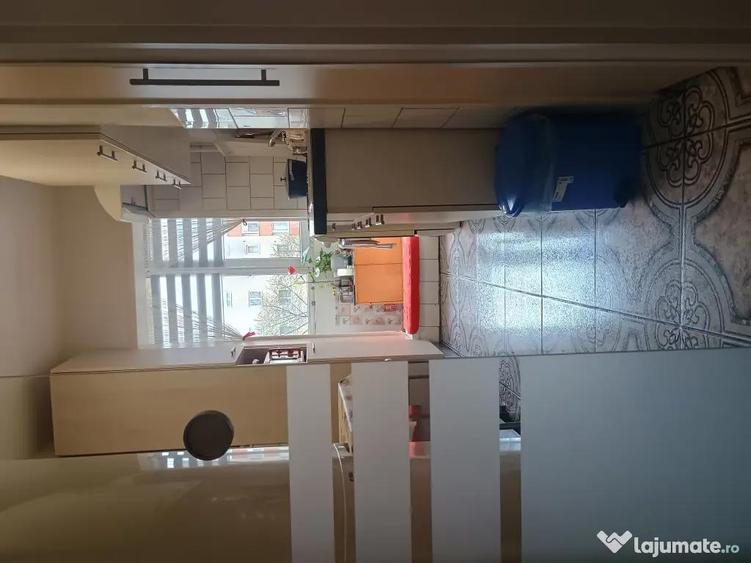 Apartament de vanzare 2 camere central - 2