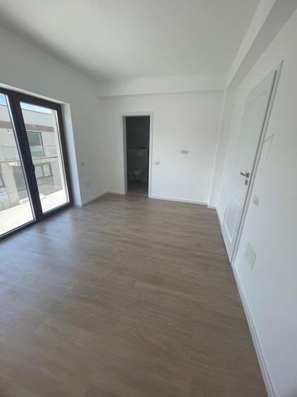 Compelx de case tip duplex in zona Parfumului. An 2023. Comision 0 - 10