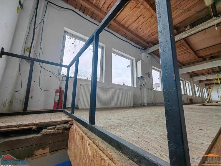 Hala de 300 mp - central - in zona Parneava - 6