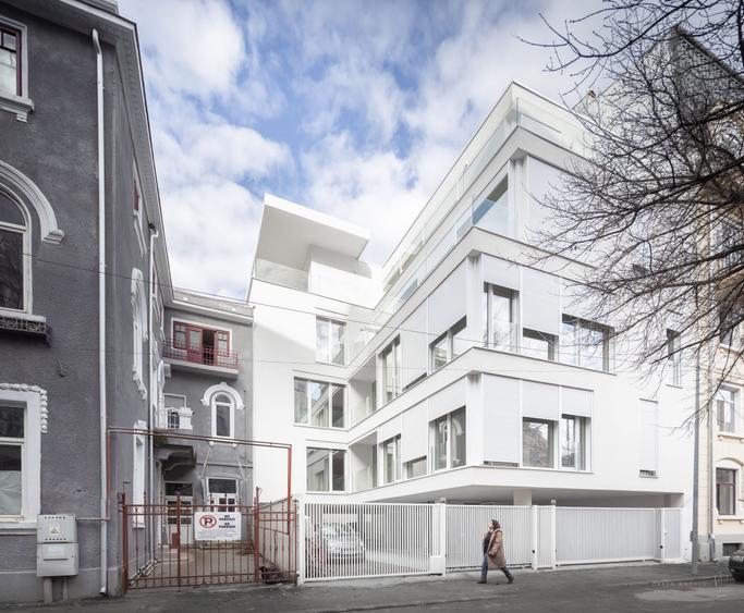 Apartament cu 3 camere de vânzare in zona Unirii – Orleanu 6A by Radu Teaca. - 1