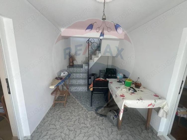 Casa 6 camere Jorasti - 9