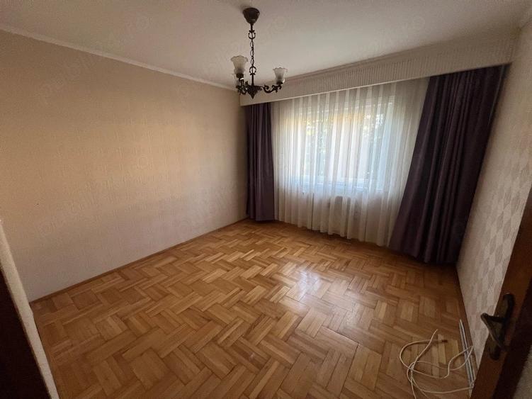 Apartament cu 3 camere decomandat în Rogerius