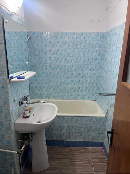 inchiriez apartament 3 camere - 2