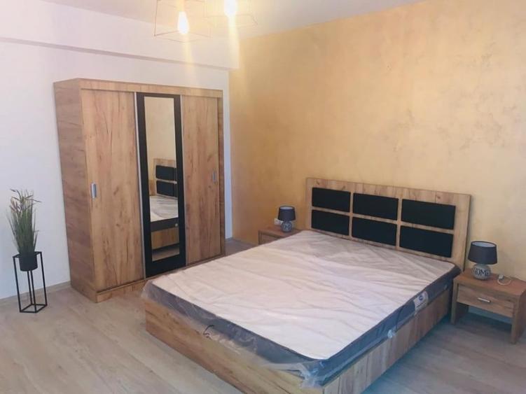 Inchiriez apartament o camera zona Buziasului - 1