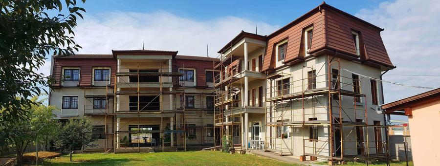 De vanzare restaurant + cladire ideala pentru hotel, clinica, azil de batrani etc - 9