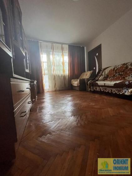 Scoala 8, I.C. Bratianu, 3 camere, etaj 2, gaze, vanzari Constanta - 1