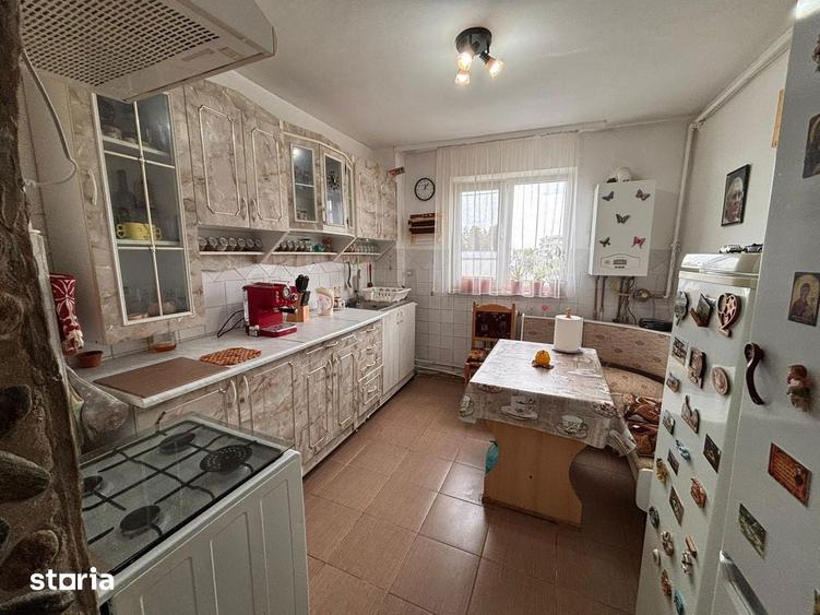 Apartament 3 camere de vanzare - Victoria, Brasov - 10
