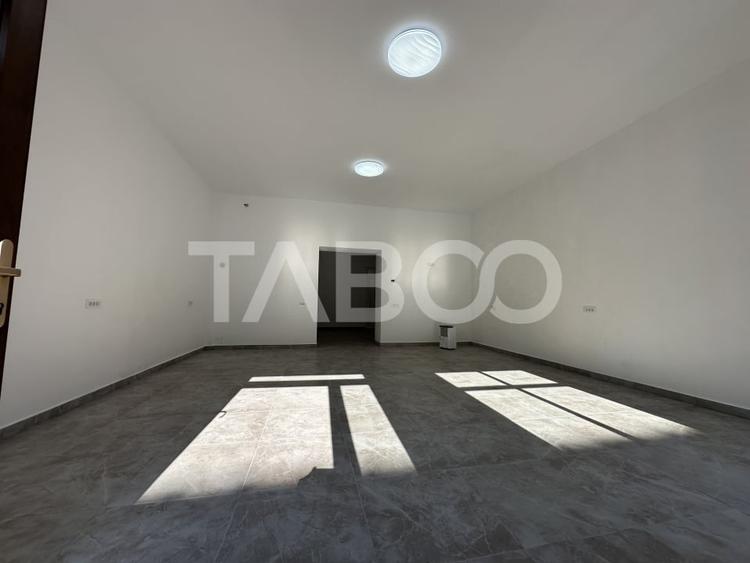 Spatiu comercial 89 mp utili renovat complet Strada Faurului nr 21 - 9