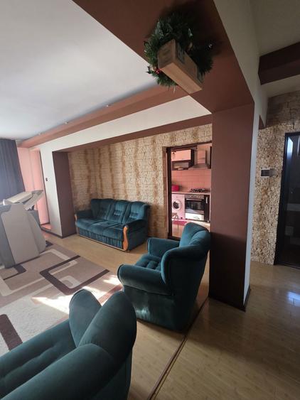 Apartament ultracentral Harsova - 1