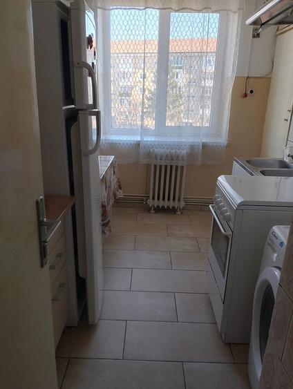 Vand apartament cu 2 camere decomandate situat in Sibiu Strada Vasile Milea - 8