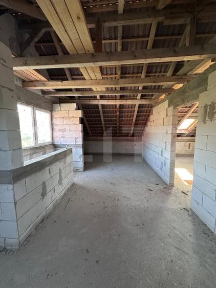 Casa cu potential deosebit, 172 m? utili, teren 500 m?, sat Buza - 7