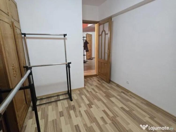 Apartament 3 camere - str.BABADAG -zona Ciocolaterie! - 11