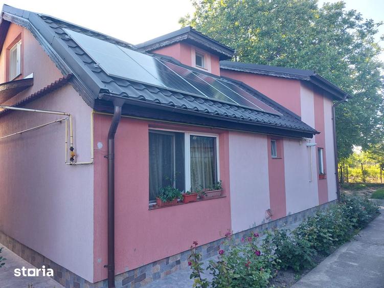 Casă cu 6 camere cu Teren 1400 Mp în Central