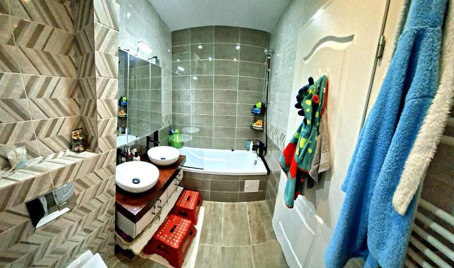 PROPRIETAR ap. 2 camere 95.000 euro - 9