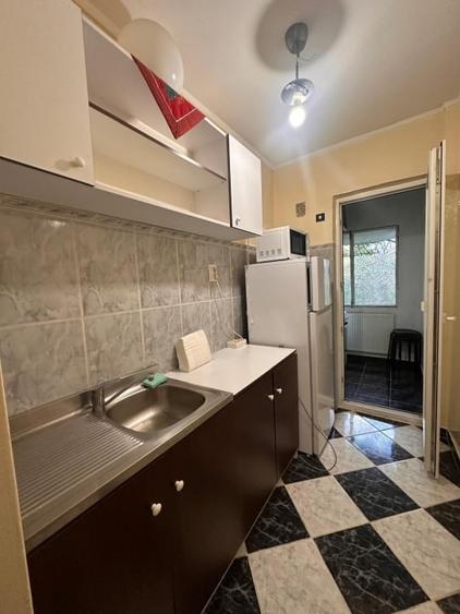 Garsoniera decomandata, zona Tei - 7