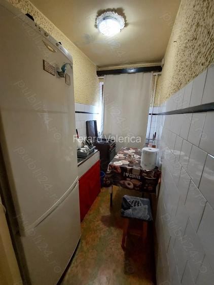 Vand apartament 2 camere 47mp zona Lamaita